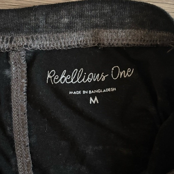 Womens Rebellious One “Sun Chaser” Graphic Crop Tank Black Size Medium - Picture 3 of 7